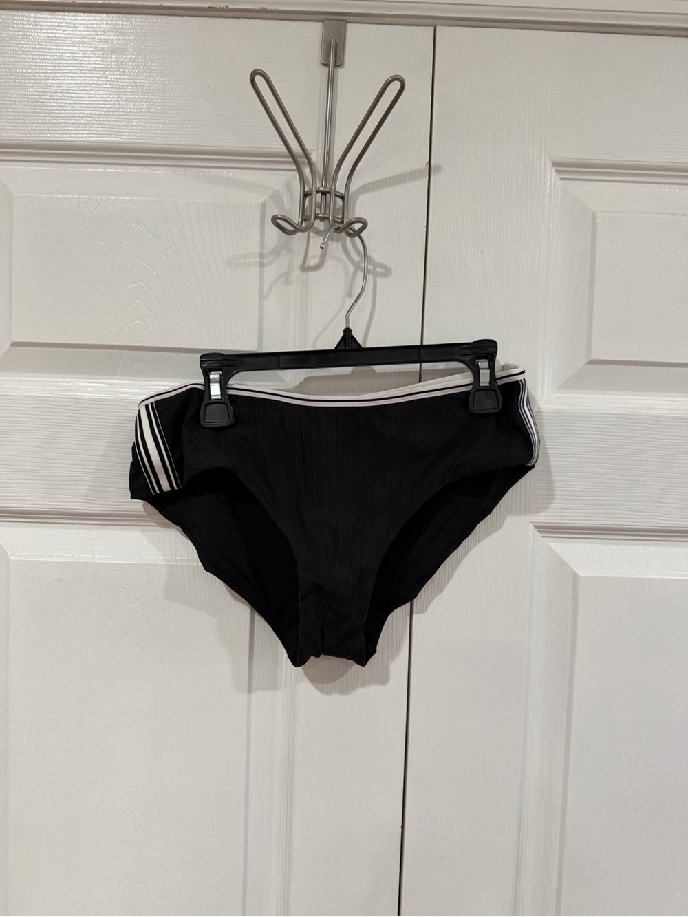 NWT H&M Black Ribbed Bikini Bottoms with White Stripe Trim